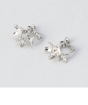 フラワーモチーフイヤリング