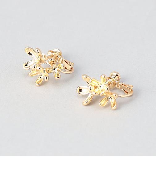 フラワーモチーフイヤリング