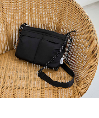 Wポケット ボトルショルダーバッグ