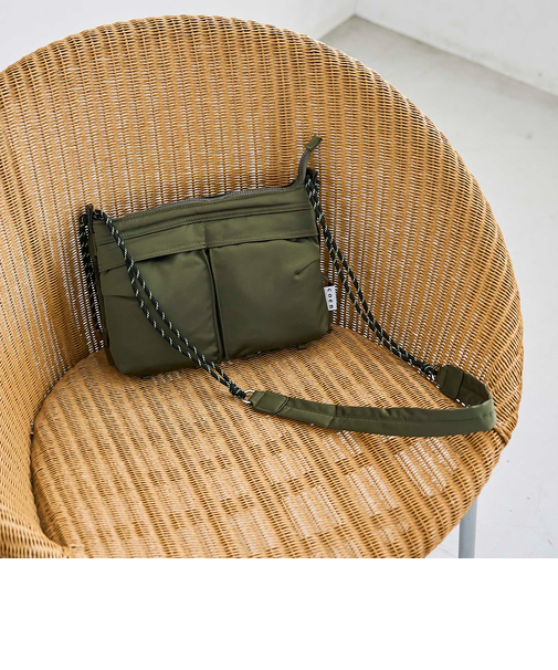 Wポケット ボトルショルダーバッグ