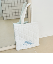 ロゴ刺繍 幾何柄 キルトトートバッグ