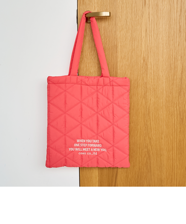 ロゴ刺繍 幾何柄 キルトトートバッグ