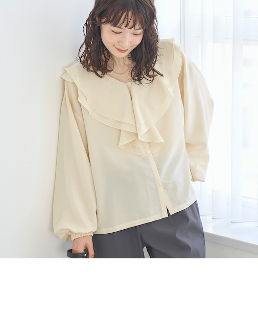 ラッフルカラー前開きブラウス