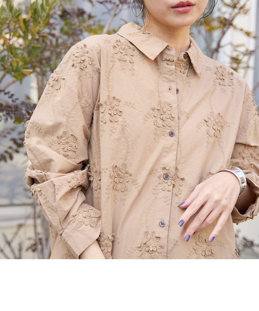 3Dフラワー刺繍 ロングスリーブシャツ