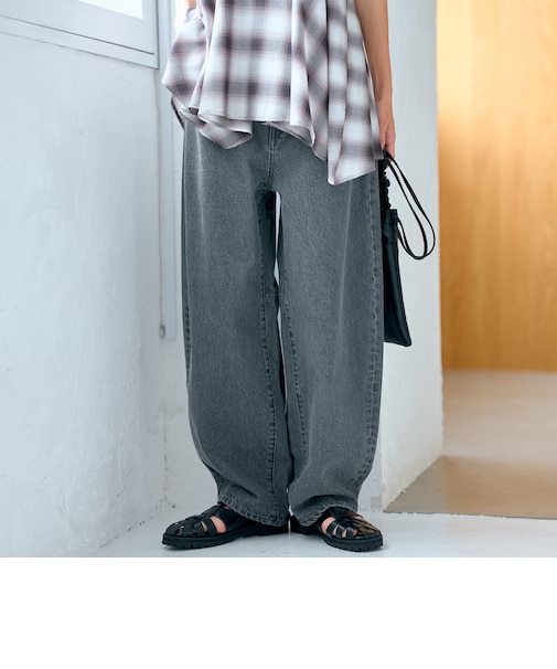 バックベルト付き カーブシルエット ワイドデニムパンツ
