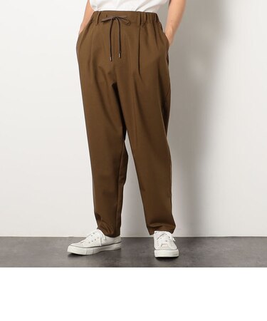 タックテーパードパンツ