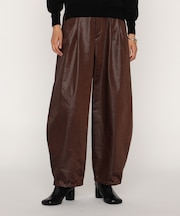 レザーライクサテン バルーンパンツ