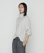 ウールブークレー スヌード付きプルオーバー