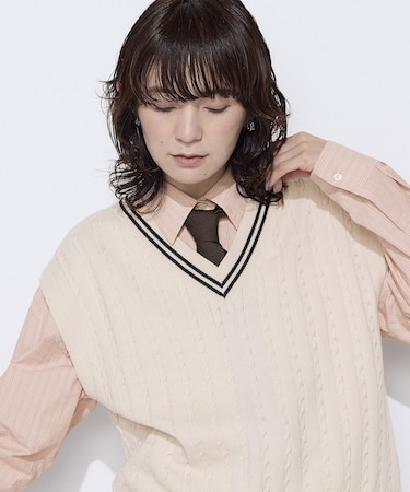 〔 +サイズ 〕 ケーブル編 ニットベスト