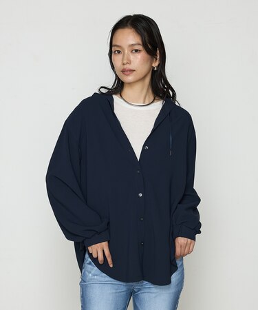 バックサテン梨地 フード付きブラウス
