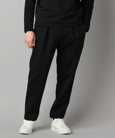 ダウンファブリック タックテーパードパンツ