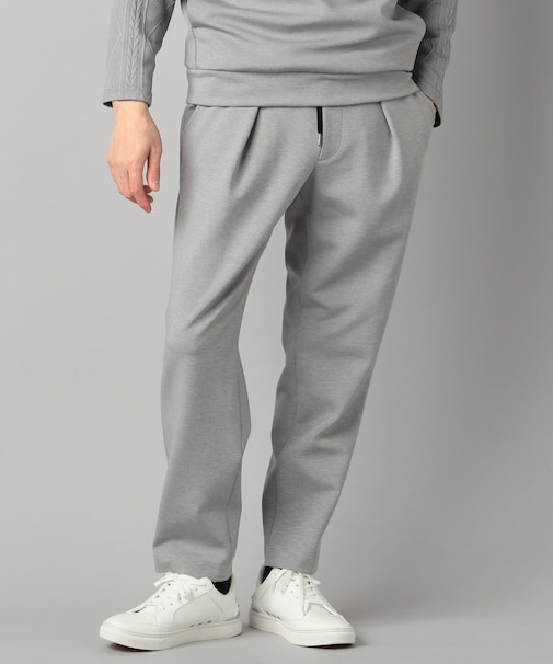 ダウンファブリック タックテーパードパンツ