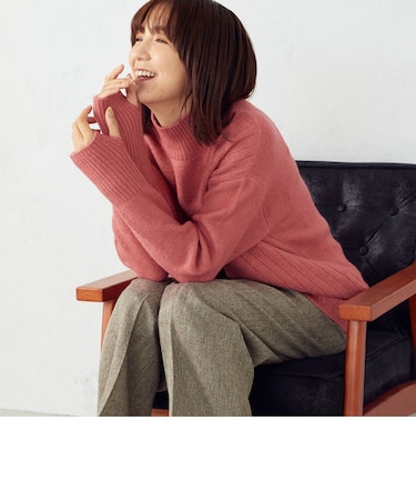 ハイネックニット