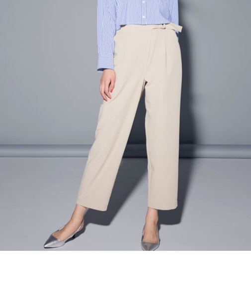 引き返しベルト　テーパードパンツ