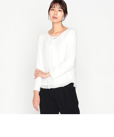 アクセ付き　ブラウス
