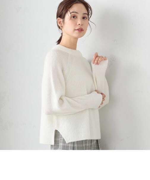 モックネック　ボリュームスリーブ　ニット