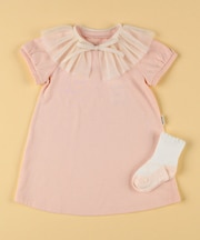 つけ襟付き半袖ワンピース・ソックスの入った1歳～2歳対応女の子用ギフトセット