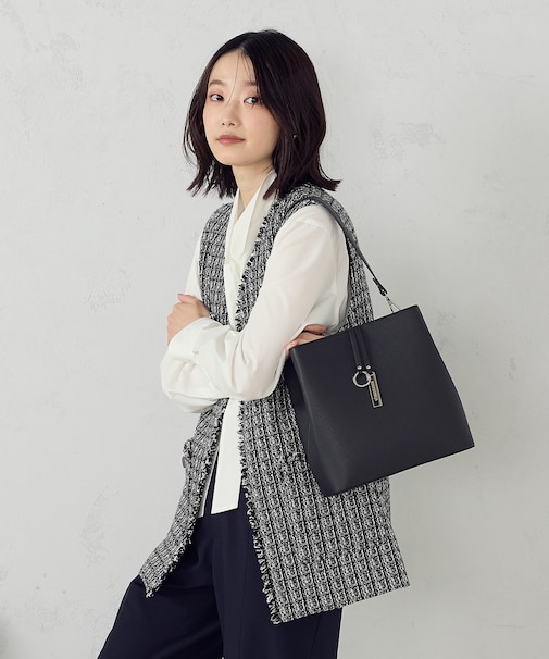 ロゴプレートミニバッグ