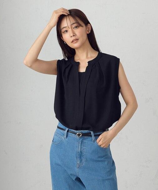 ノースリーブタックブラウス