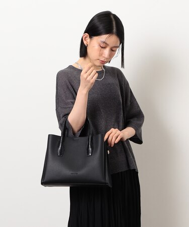 型押しハンドルバッグ