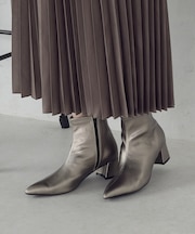 ポインテッドトゥ　ショートストレッチブーツ