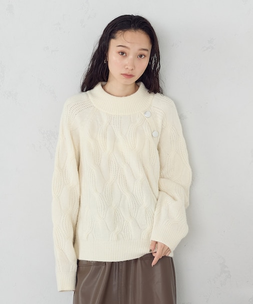 ケーブル　ボタンニット