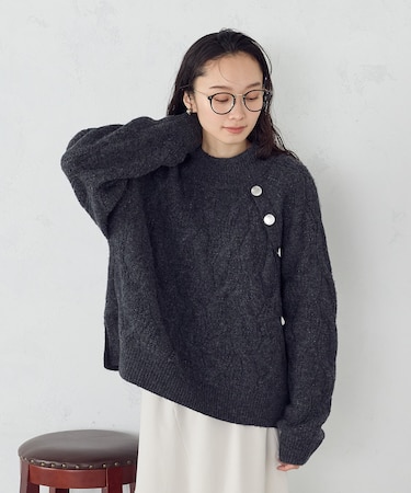 ケーブル　ボタンニット