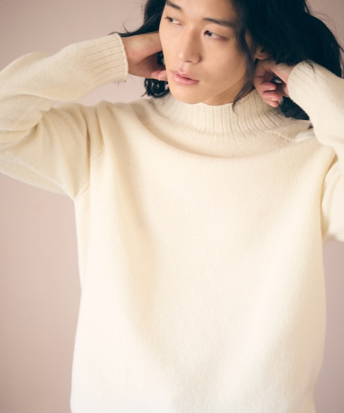 お値下げ‼️【新品】yori ホールガーメントチムニーニット　2024awホワイト MADE IN JAPAN ナチュラルカラー ホールガーメントニット