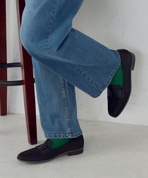 ケーブル編みロークルーソックス