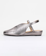 バックスリング パンプス