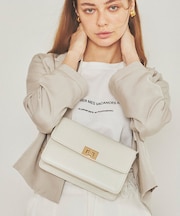 スクエアショルダーバッグ