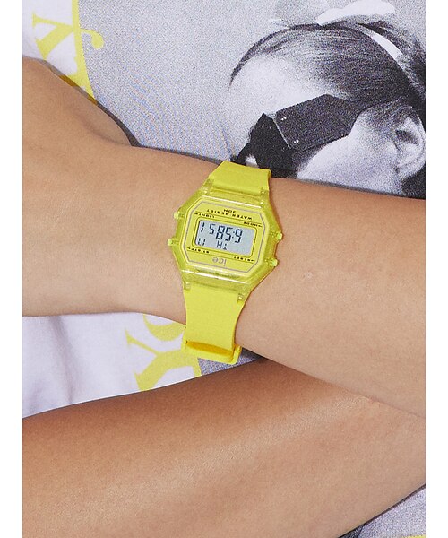 ICE-WATCH / アイスウォッチ】ICE DIGIT RETRO / 腕｜ルージュ・ヴィフ