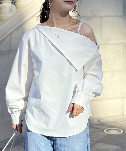 【一部店舗限定】アシメオフショルブラウス