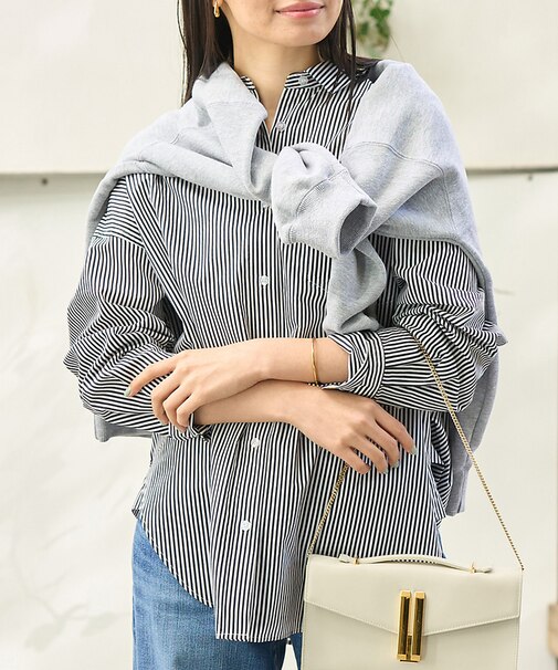 ストライプタックフォルムシャツ