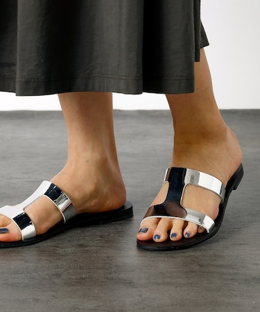 【NICOLASLAINAS/ニコラスライナス】カットアウト スライドサンダル