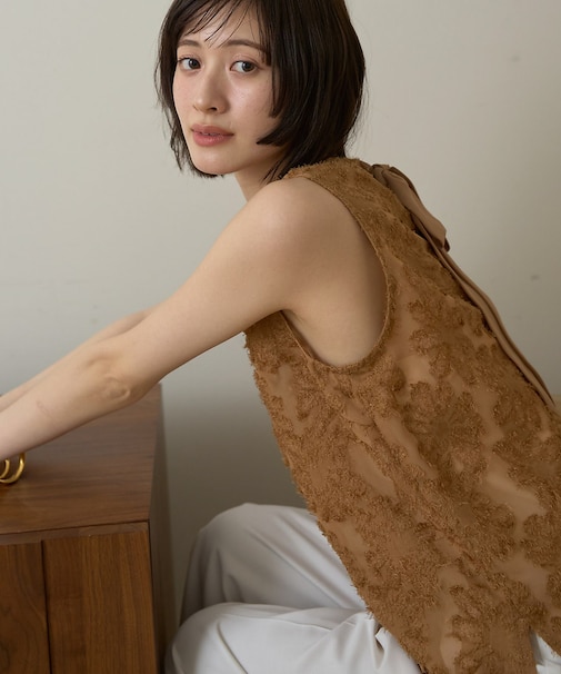 【一部店舗限定】フラワーフェザーアメスリブラウス