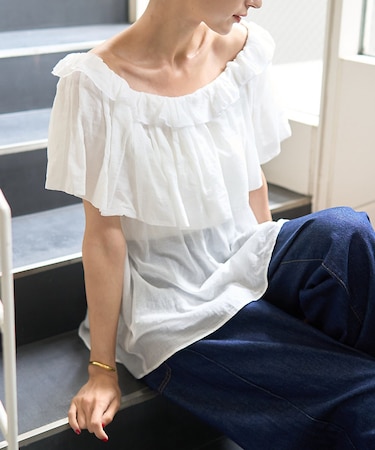 コットンオフショルバルーンブラウス