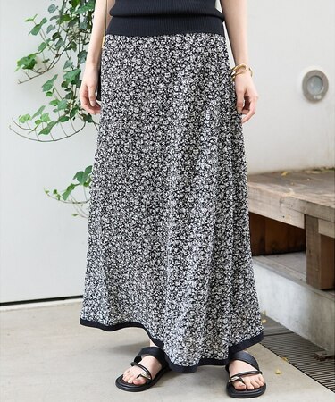 ストレッチサッカープリントスカート