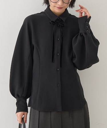 リボン付きブラウス