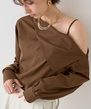 【新色登場】【一部店舗限定】アシメオフショルブラウス