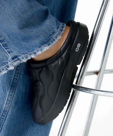 【OOFOS/ウーフォス】OOcOOzieThermo Mule/サーモミュール