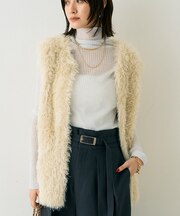 フェザーニットジレベスト