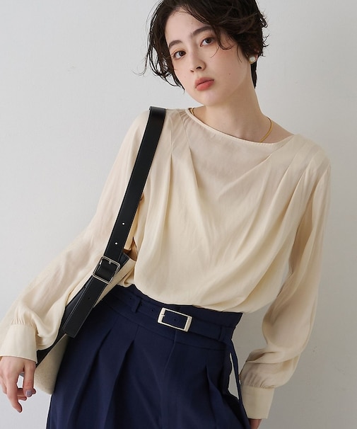 【一部店舗限定】ドレープサテンブラウス