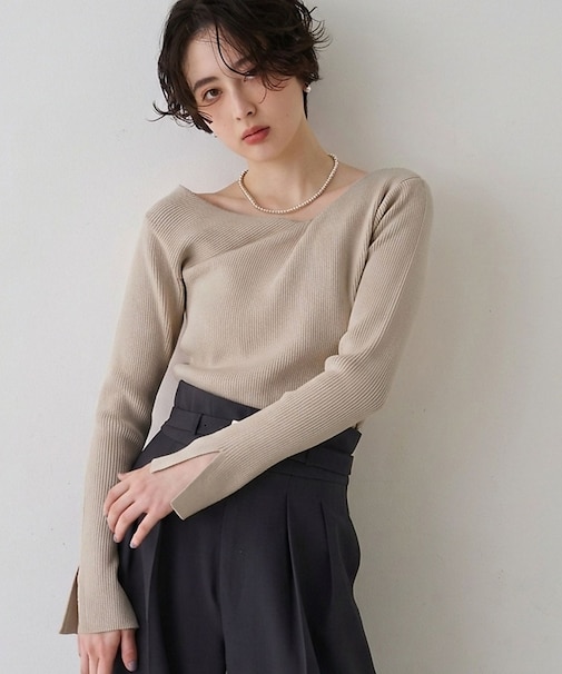 【一部店舗限定】ドレープスリットスリーブリブニット