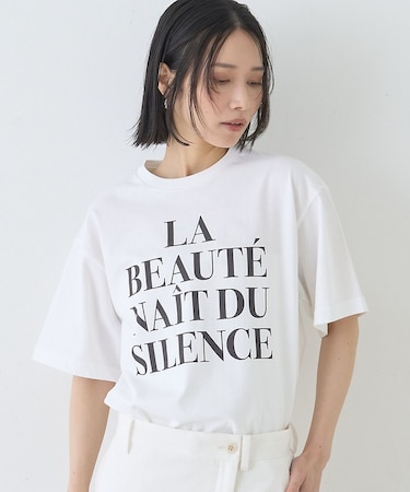 バックフォトグラフィックロゴTシャツ