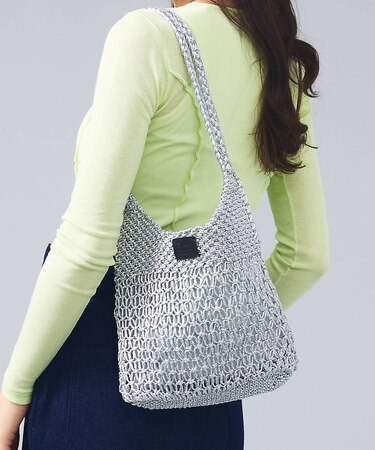 【Swaraj /スワラージ】手編みのメタリックマクラメ・ショルダーバッグ（裏地