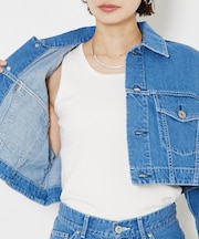 クルーネックノースリーブニット