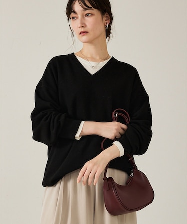 ウールVネックプルオーバー