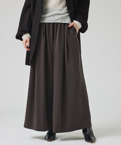 ピーチサテンフレアーパンツ