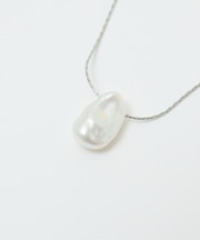 【ステンレス】バロックパールチャームネックレス